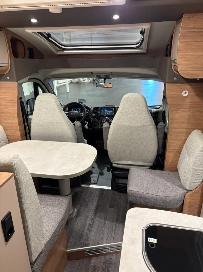 Knaus L!VE Van TI 650 MEG — billede 9 af 17
